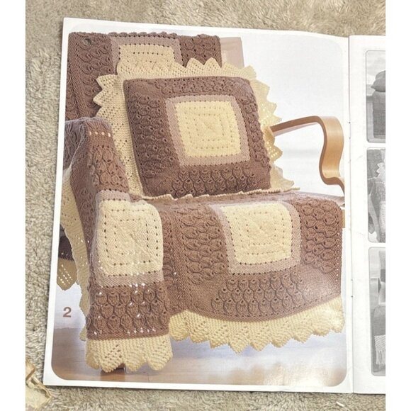 2 Patons Afghan Pattern Books Home Decor Textures & Canadiana Knit & Crochet - Picture 4 of 16